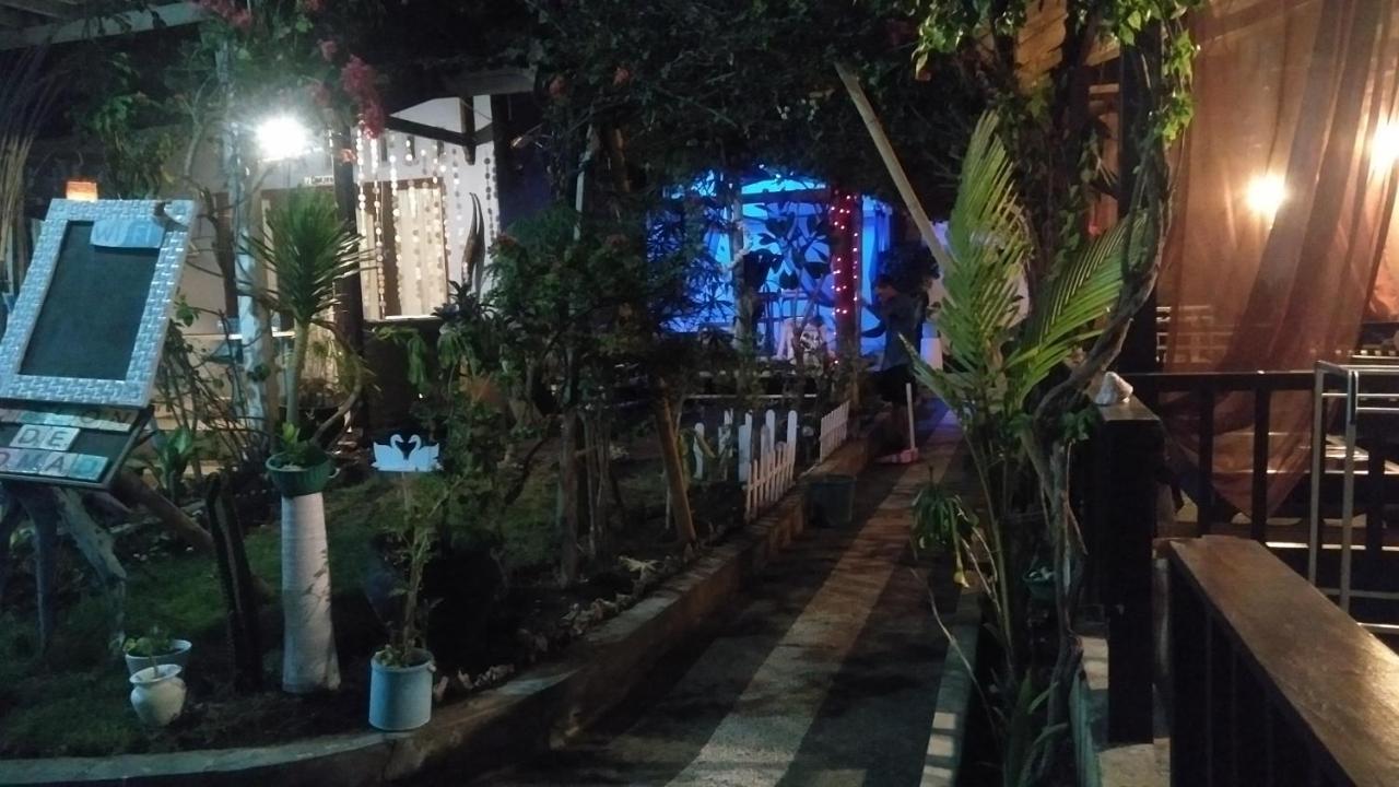 Salon De Nomad Gili T. Bed & Breakfast Gili Trawangan Exterior photo